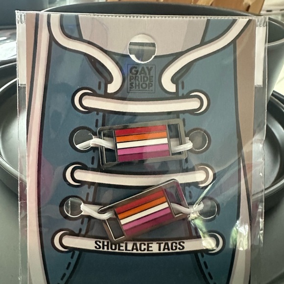 Lesbian pride bundle - Picture 5 of 7